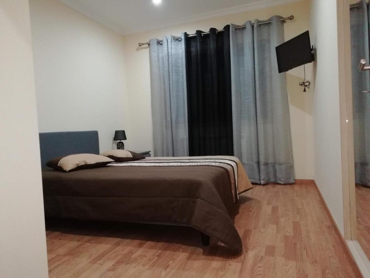 Casa Da Fonte Em Prada, Vinhais Luaran gambar