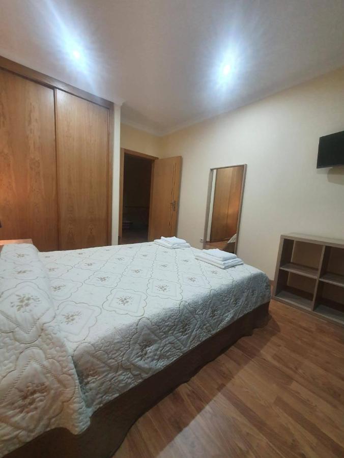 Casa Da Fonte Em Prada, Vinhais Luaran gambar