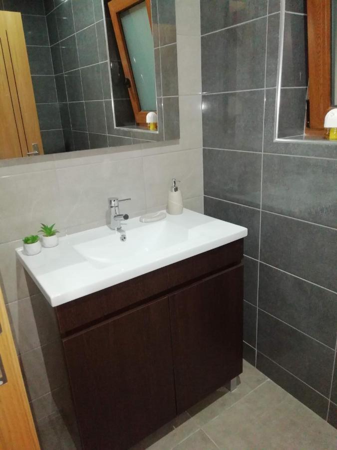 Casa Da Fonte Em Prada, Vinhais Luaran gambar
